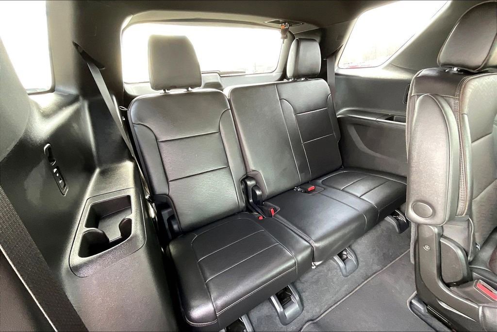 Used 2023 Chevrolet Traverse High Country image 30