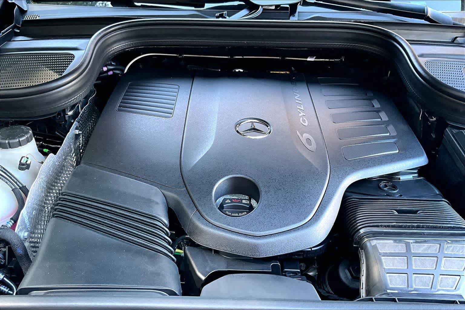 New 2026 Mercedes-Benz GLS 450 4MATIC image 14
