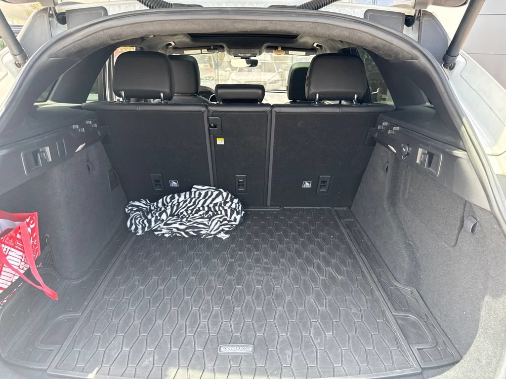Used 2020 Jaguar F-PACE Premium AWD/4WD image 16