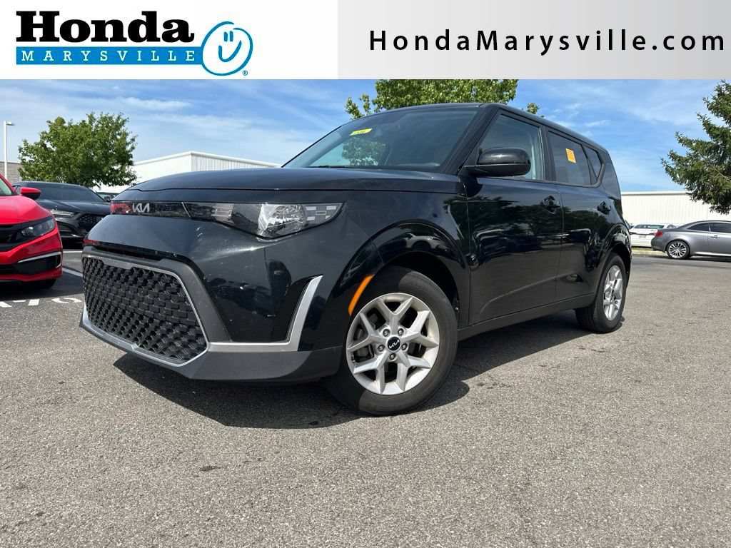 Used 2023 Kia Soul S FWD image 1