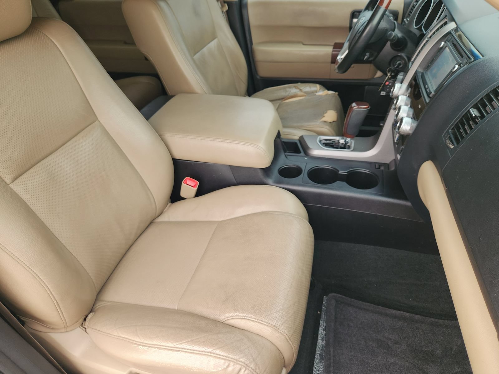 Used 2016 Toyota Sequoia Platinum RWD image 15
