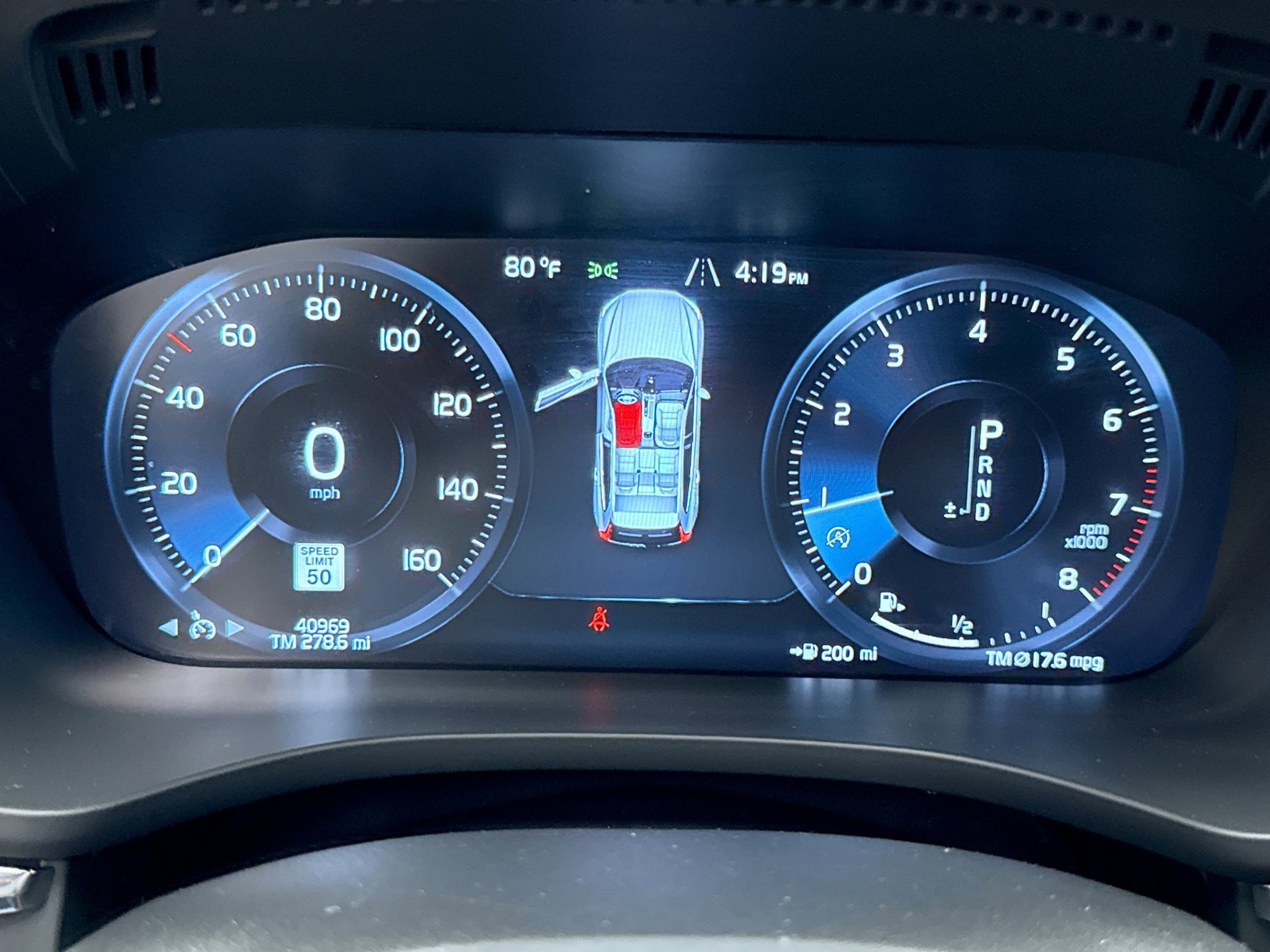 Used 2020 Volvo XC60 T5 Momentum w/ Protection Package Premier image 10