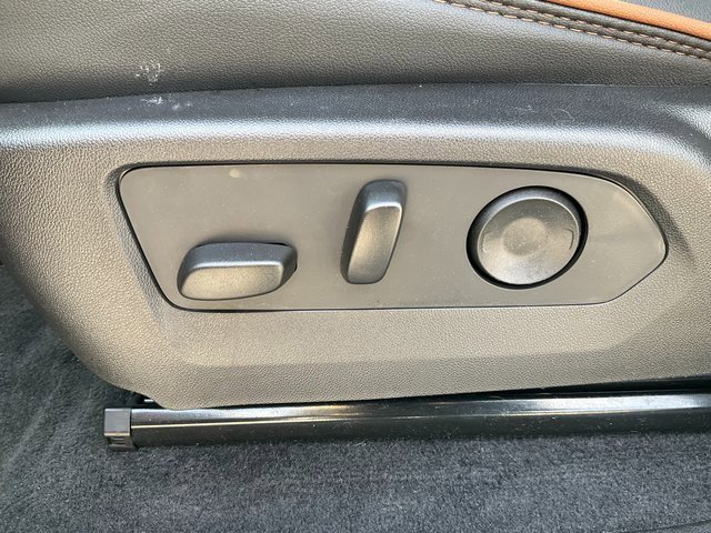 Used 2026 GMC Canyon AT4 image 6