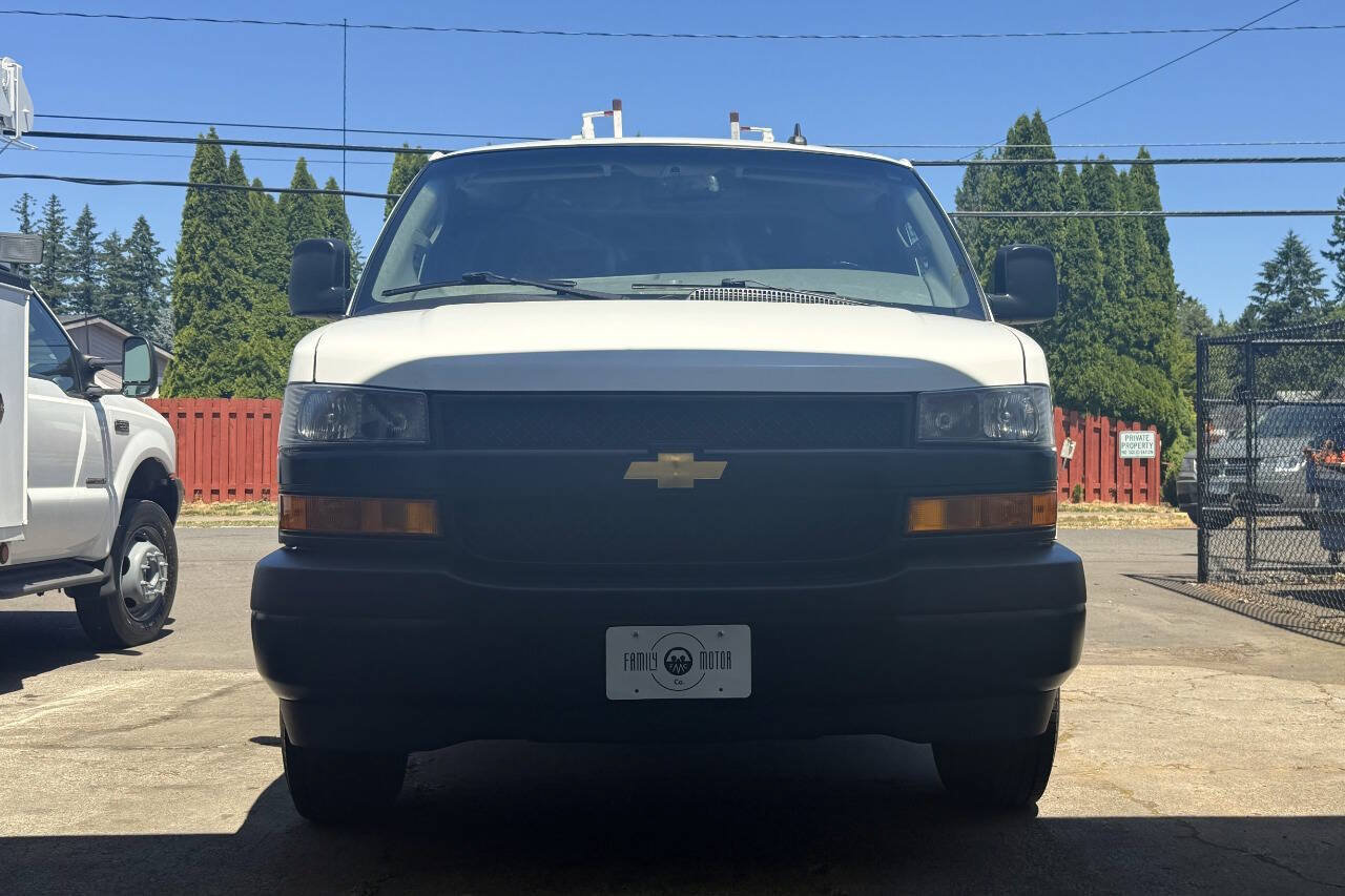 Used 2020 Chevrolet Express 2500 w/ Driver Convenience Package RWD image 3