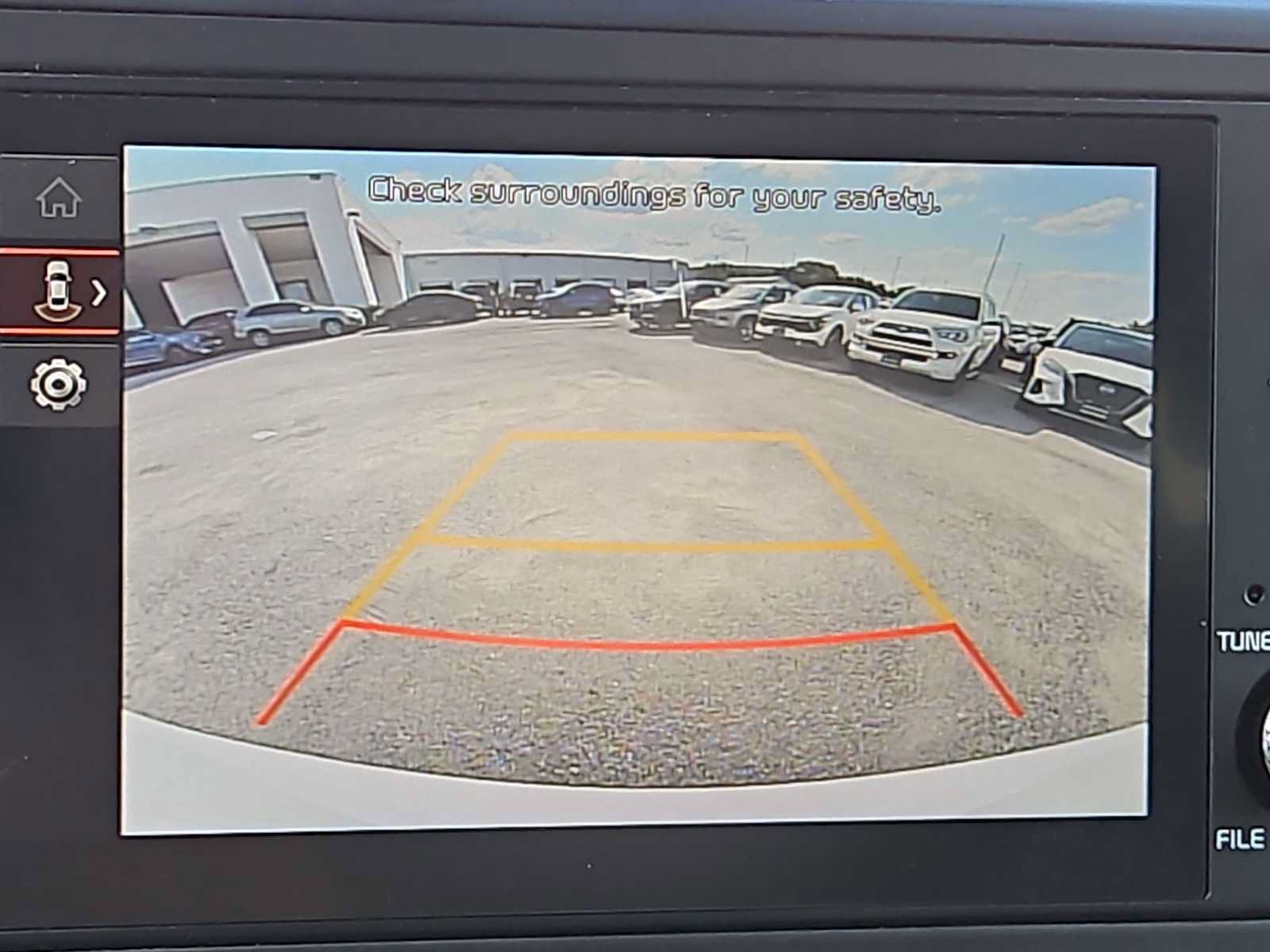 Used 2024 Kia Carnival LX FWD image 23