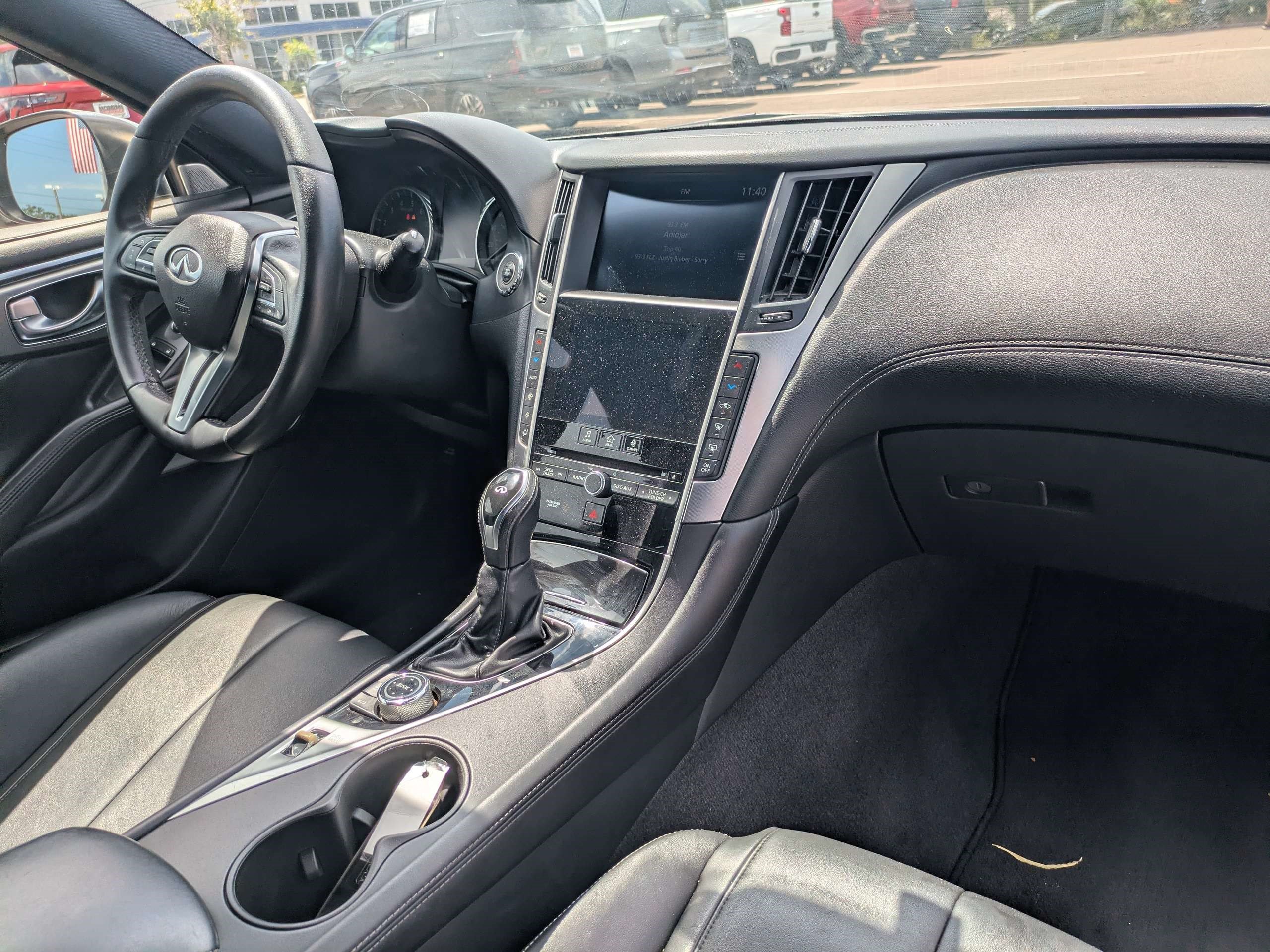 Used 2020 INFINITI Q60 3.0t Luxe RWD image 12