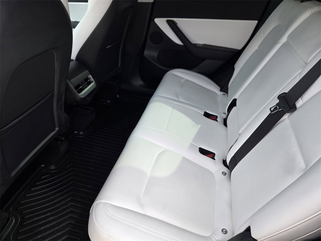 Used 2021 Tesla Model Y 2WD image 30