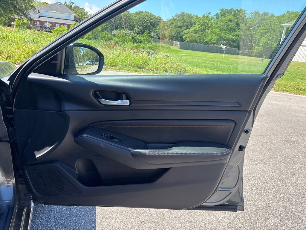 Used 2022 Nissan Altima 2.5 SR image 16