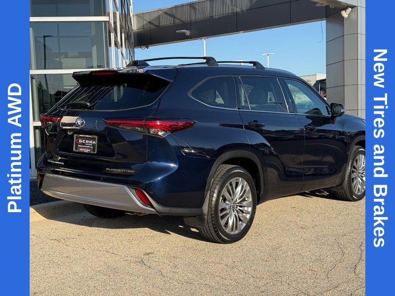 Used 2023 Toyota Highlander Platinum AWD/4WD image 3