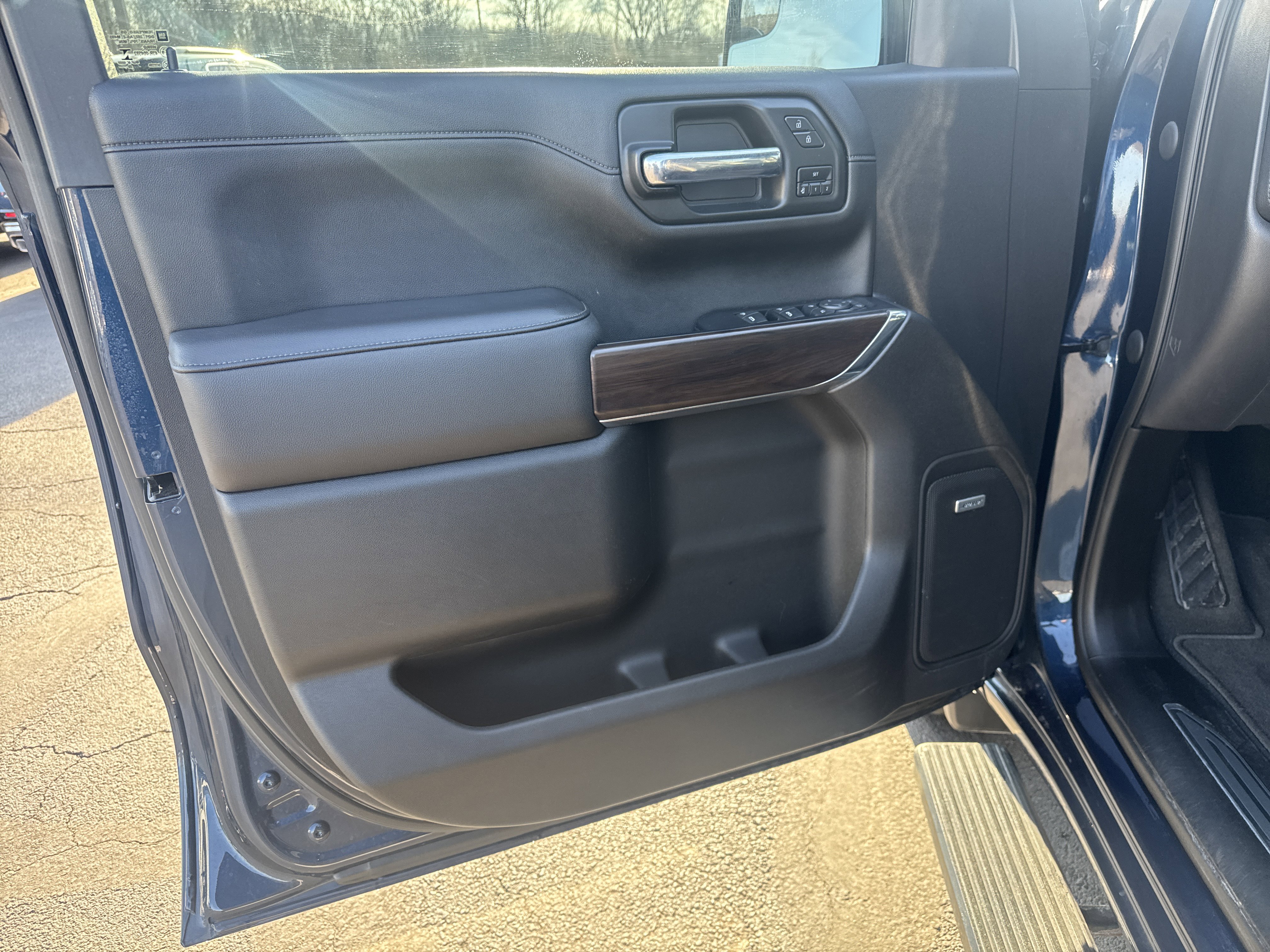 Used 2020 GMC Sierra 1500 SLT w/ SLT Convenience Package image 15