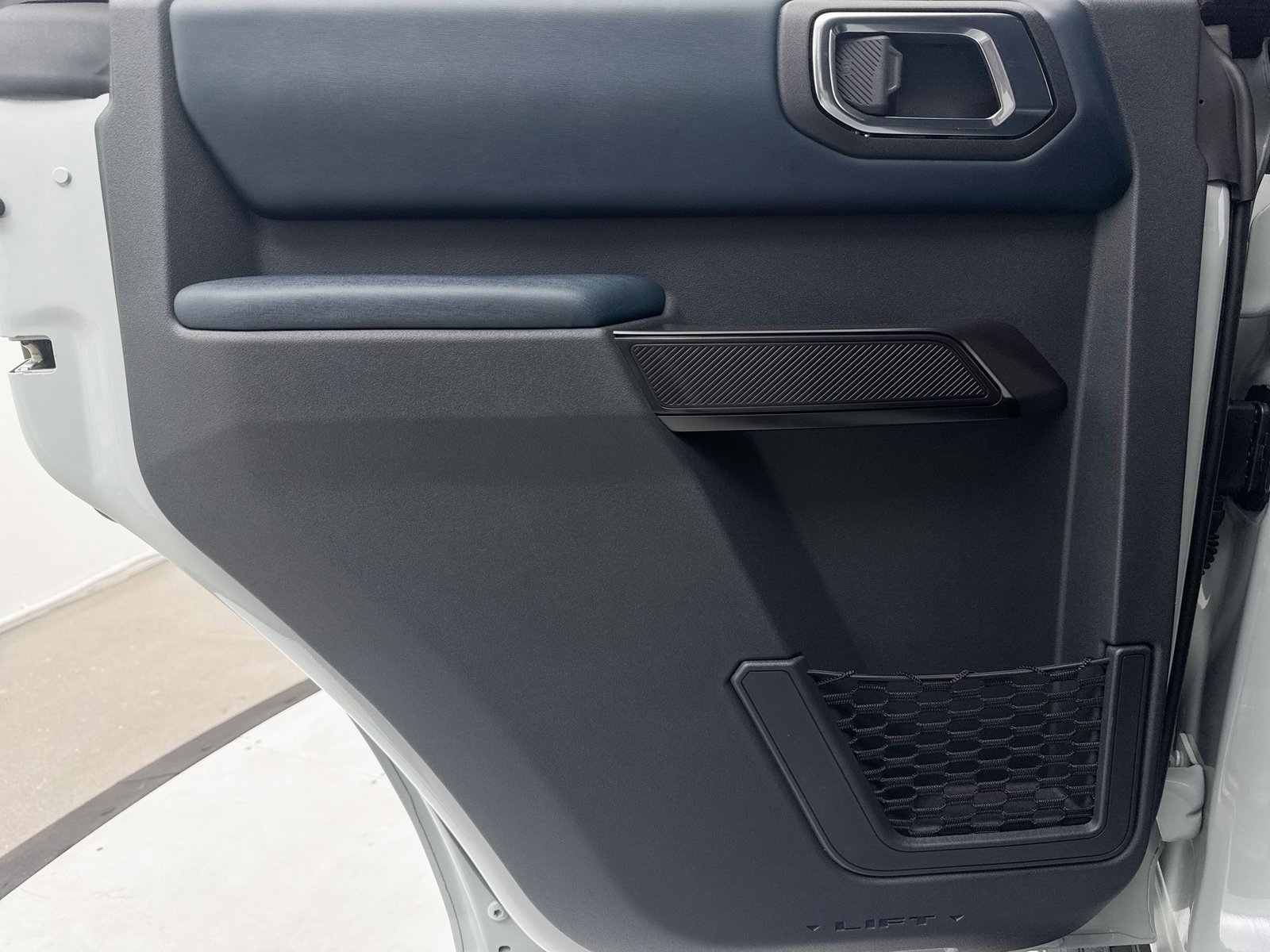 Used 2024 Ford Bronco Outer Banks image 36