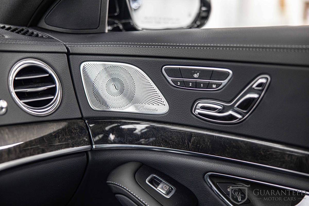 Used 2019 Mercedes-Benz S 560 Sedan image 32