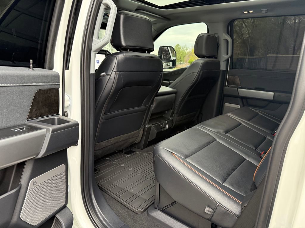 Used 2026 Ford F350 Lariat w/ Black Appearance Package AWD/4WD image 34
