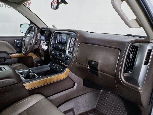 Used 2018 Chevrolet Silverado 1500 LTZ w/ Sport Package AWD/4WD image 38