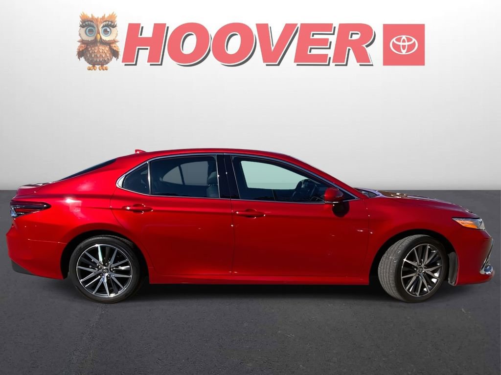 Used 2024 Toyota Camry XLE FWD image 2