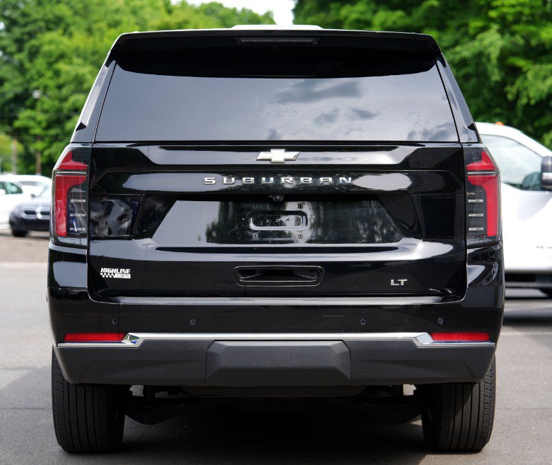 Used 2025 Chevrolet Suburban LT AWD/4WD image 5