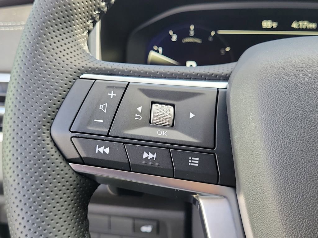 New 2025 Mitsubishi Outlander SE image 12