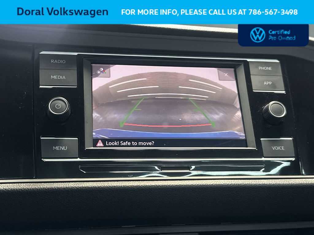 Certified 2023 Volkswagen Jetta SE w/ Panoramic Sunroof Package FWD image 19