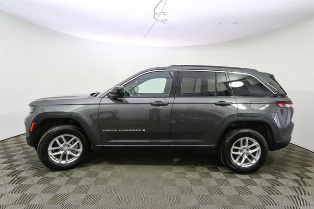 Used 2025 Jeep Grand Cherokee Laredo X w/ Luxury Tech Group I AWD/4WD image 6
