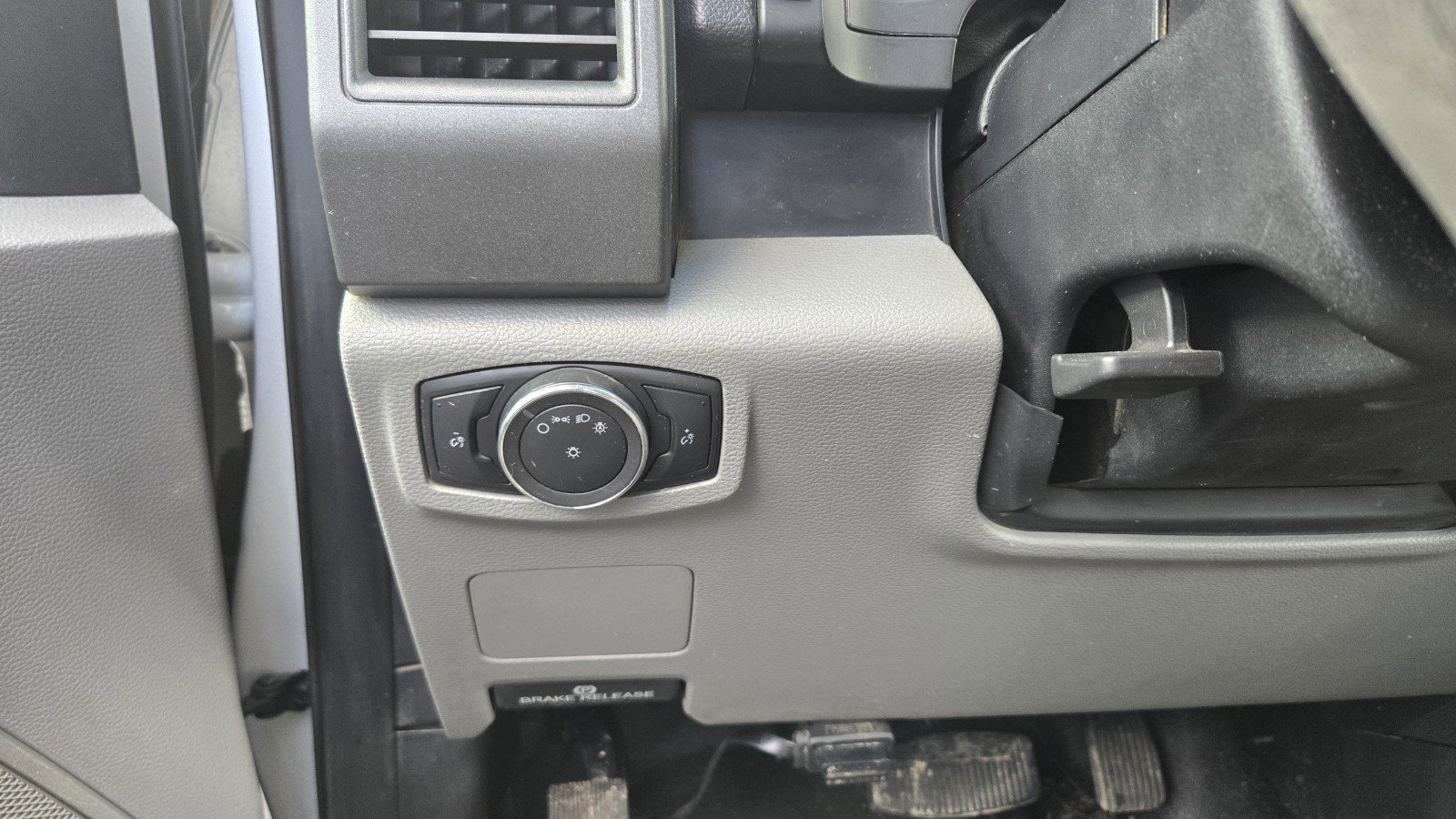 Used 2018 Ford F350 XL w/ Power Equipment Group image 12