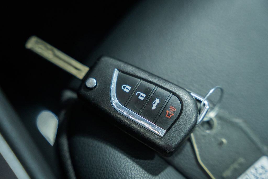 Used 2024 Toyota Camry SE image 38