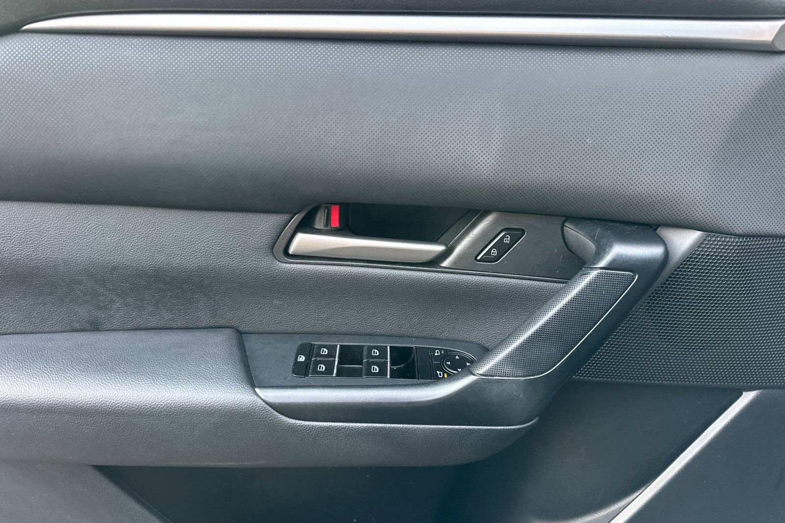 Used 2024 MAZDA CX-50 AWD 2.5 S w/ Preferred Package image 11