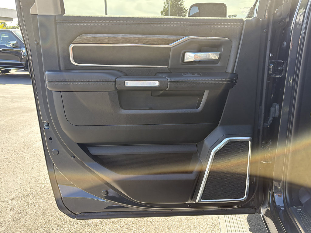 Used 2019 RAM 3500 Laramie AWD/4WD image 33