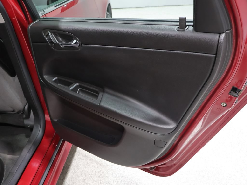 Used 2013 Chevrolet Impala LT w/ LT Sunroof Package FWD image 22