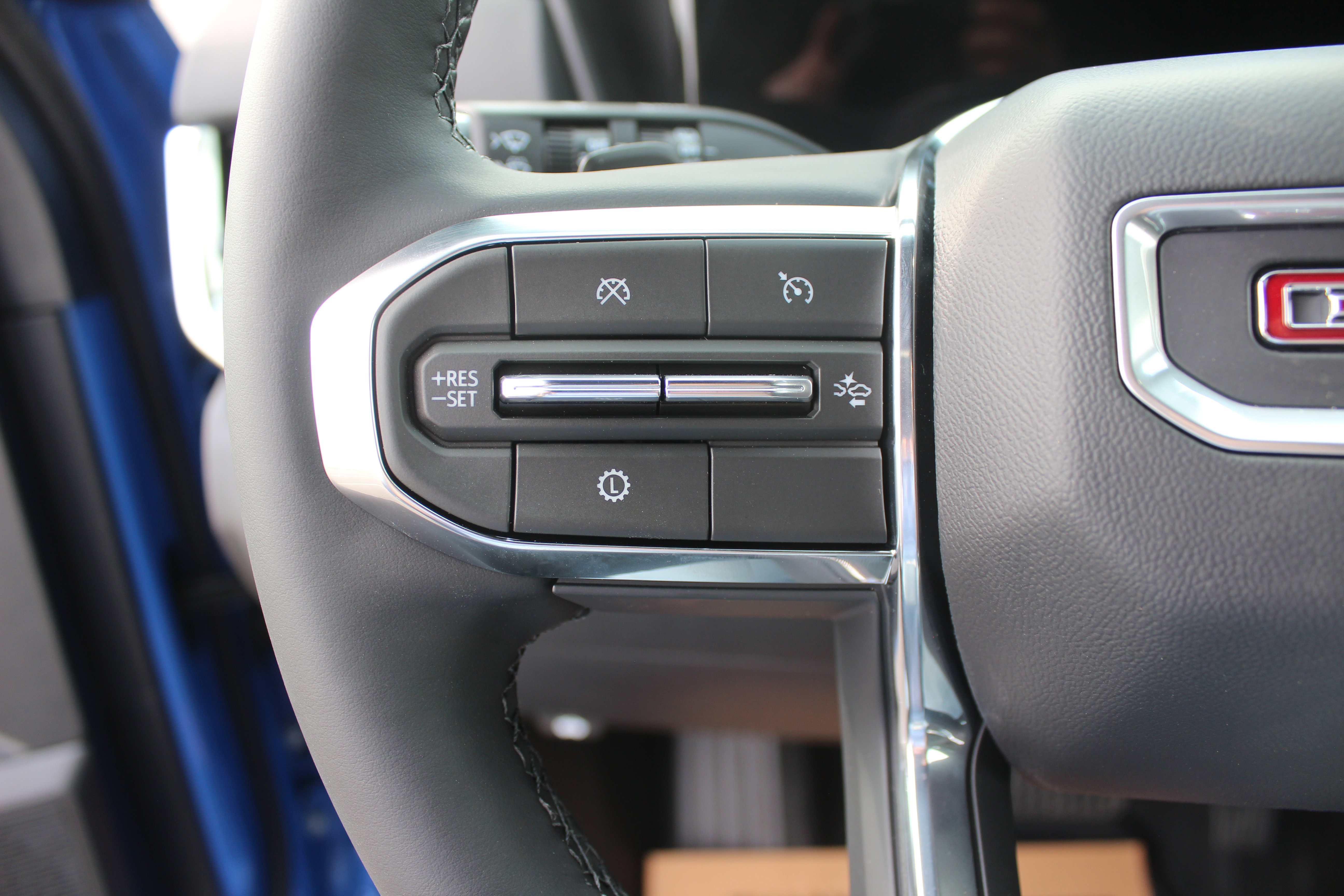 New 2025 GMC Terrain Elevation w/ Elevation Premium Package image 25