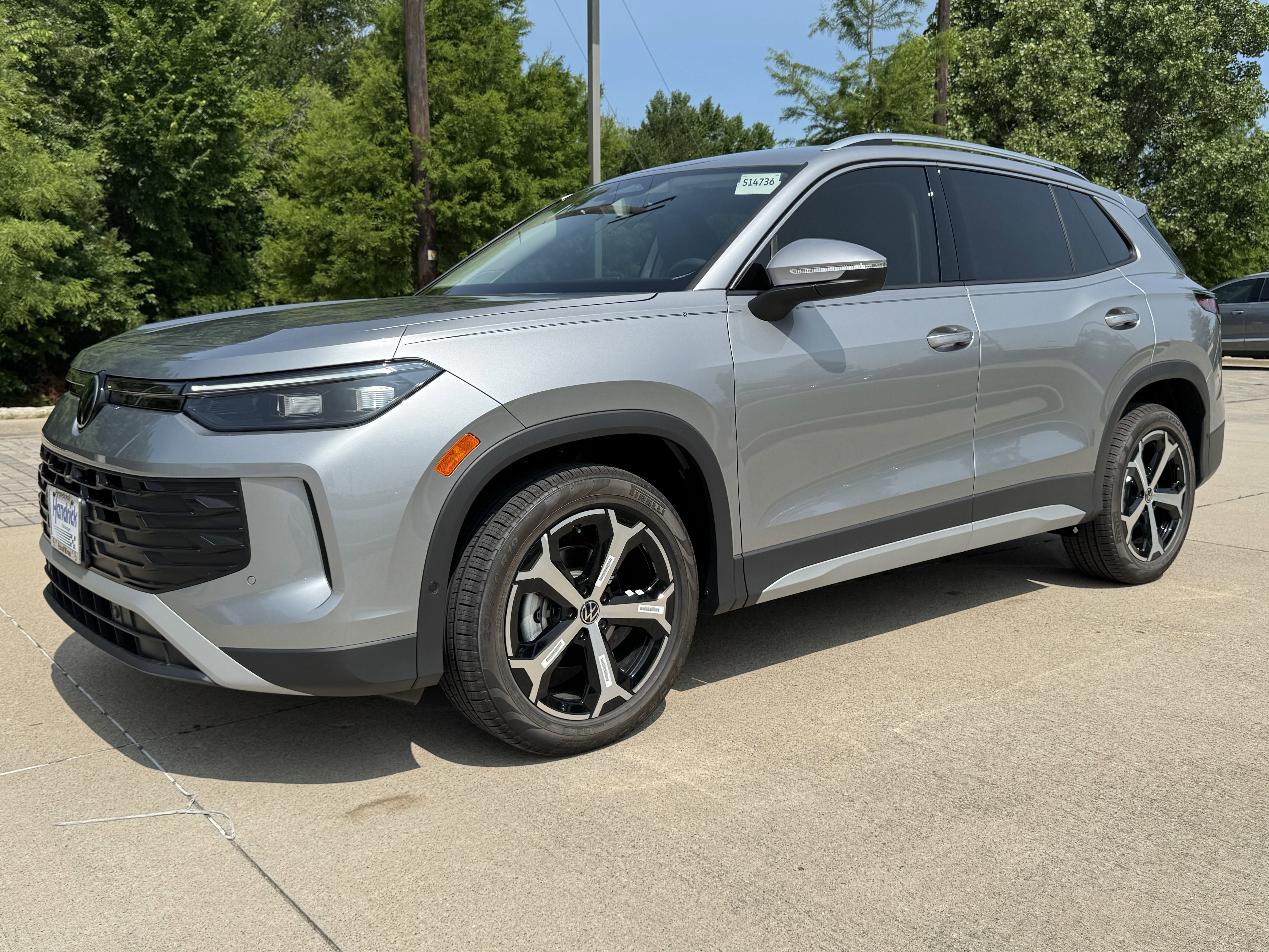 Certified 2026 Volkswagen Tiguan SE FWD image 32