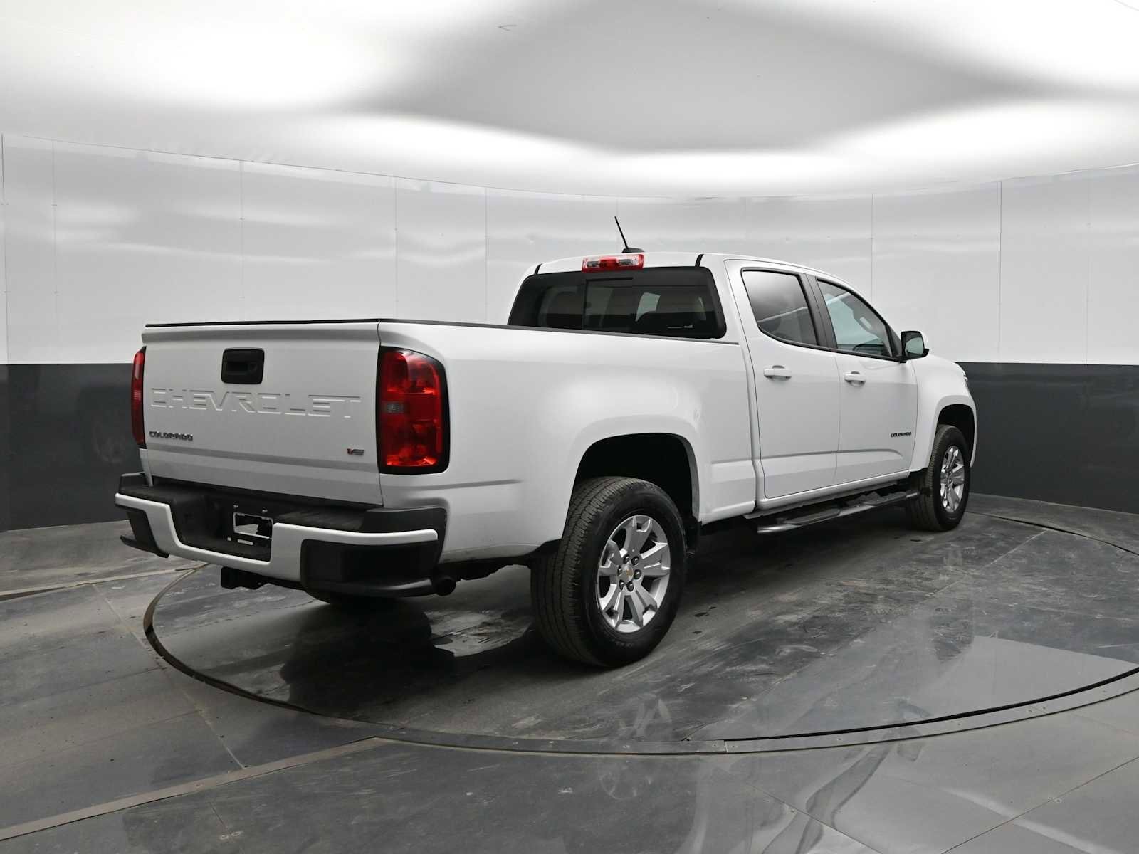 Used 2022 Chevrolet Colorado LT w/ LT Convenience Package image 7
