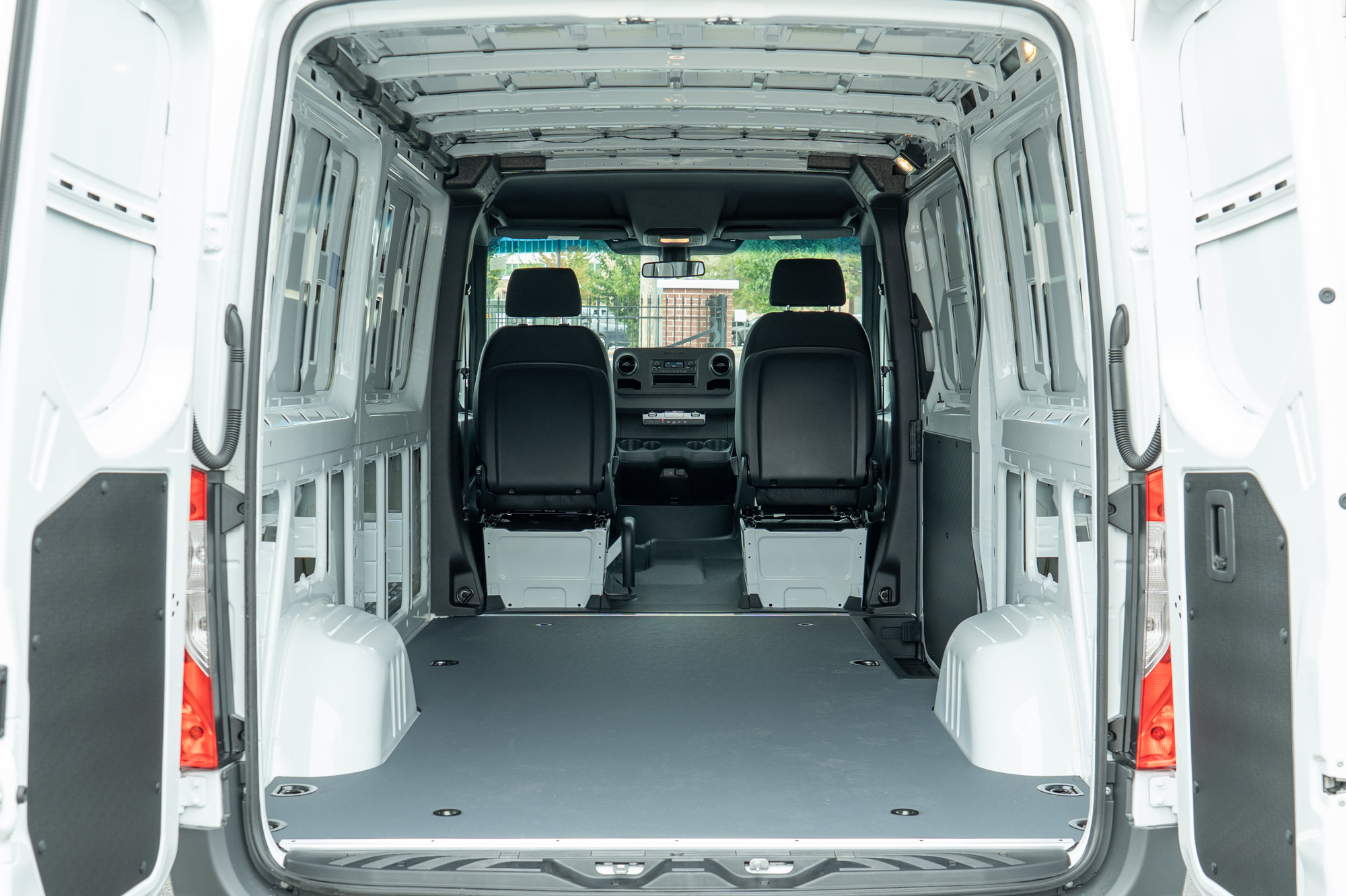 Used 2026 Mercedes-Benz Sprinter 2500 image 7