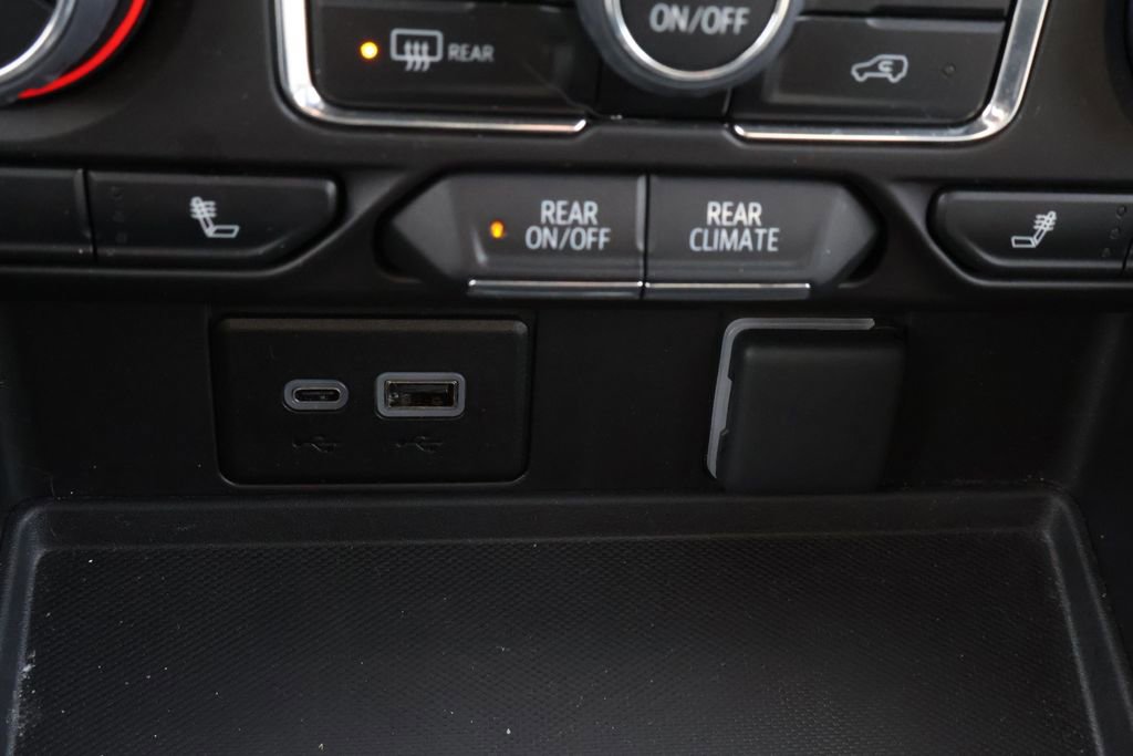 Certified 2024 Chevrolet Suburban Z71 w/ Off-Road Capability Package image 25