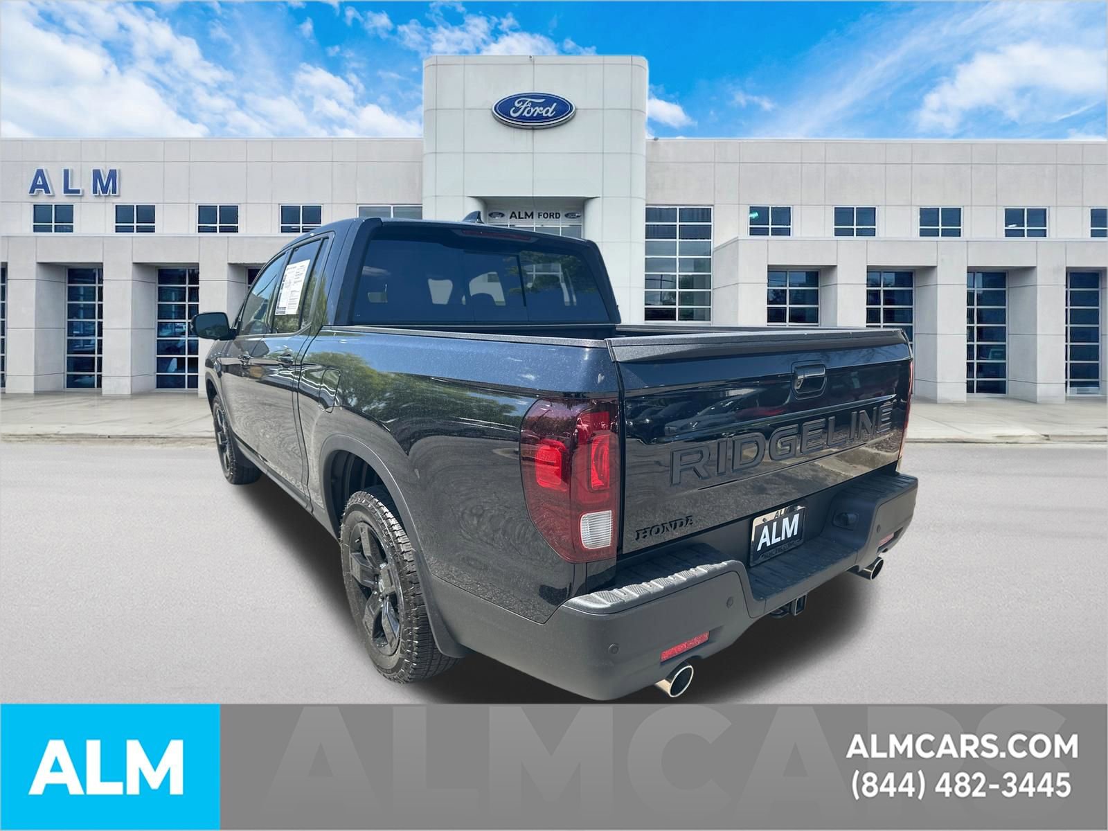 Used 2025 Honda Ridgeline Black Edition image 8
