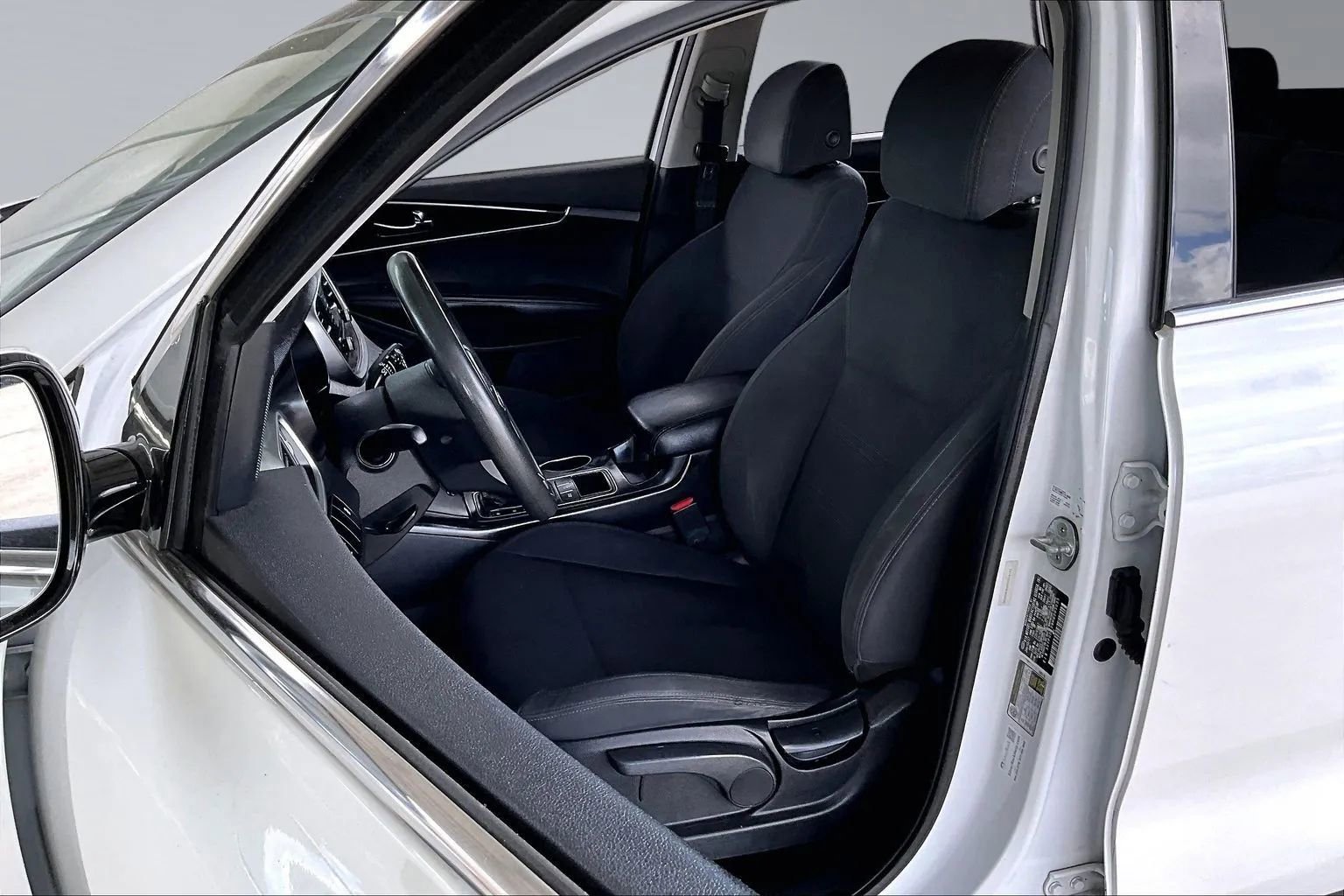 Used 2017 Kia Sorento LX image 18