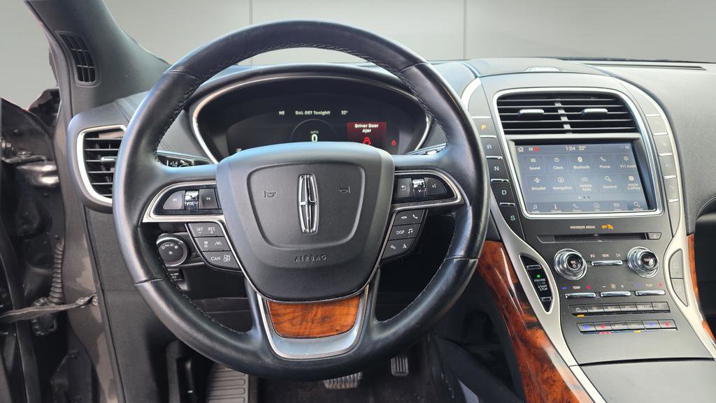 Used 2020 Lincoln Nautilus Reserve w/ Equipment Group 201A image 23