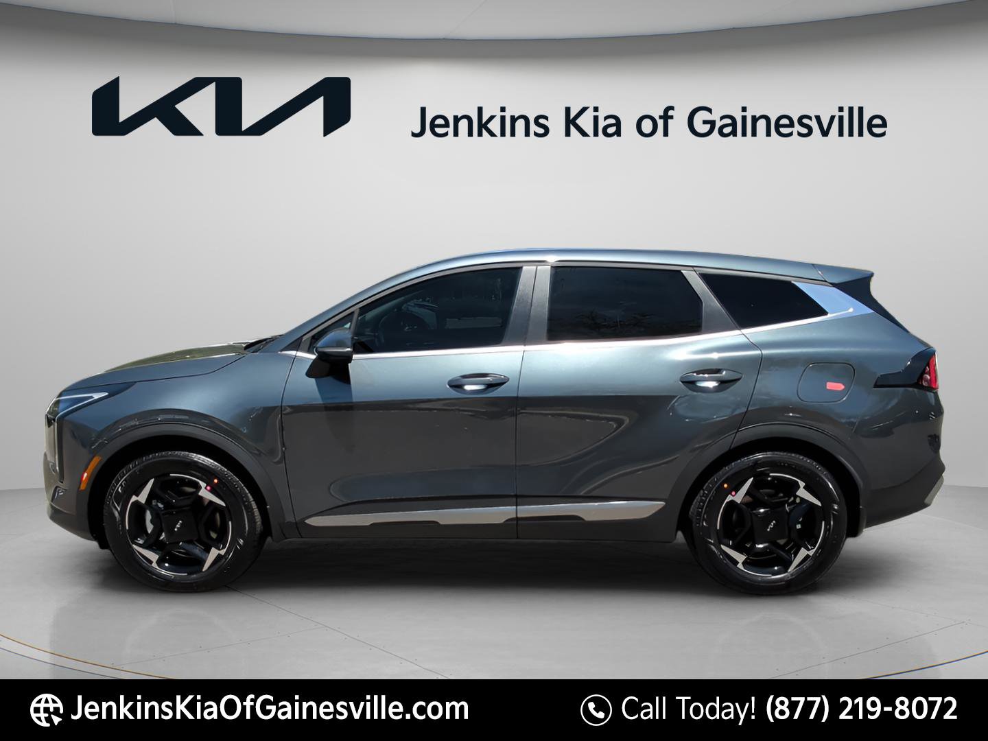 New 2026 Kia Sportage EX FWD image 9