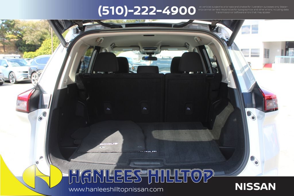 Used 2025 Nissan Rogue SV AWD/4WD image 10
