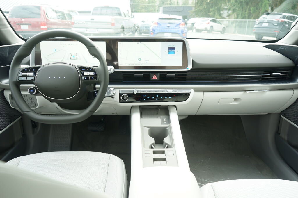 Used 2025 Hyundai Ioniq 6 SEL RWD image 27