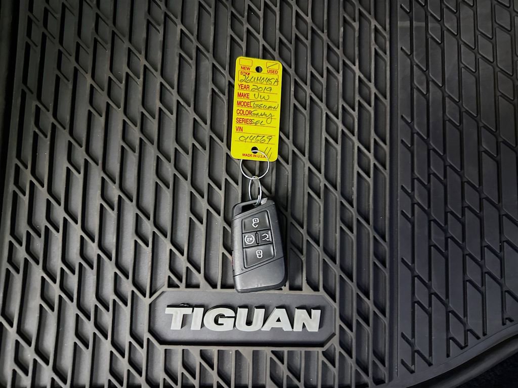 Used 2019 Volkswagen Tiguan SEL image 40