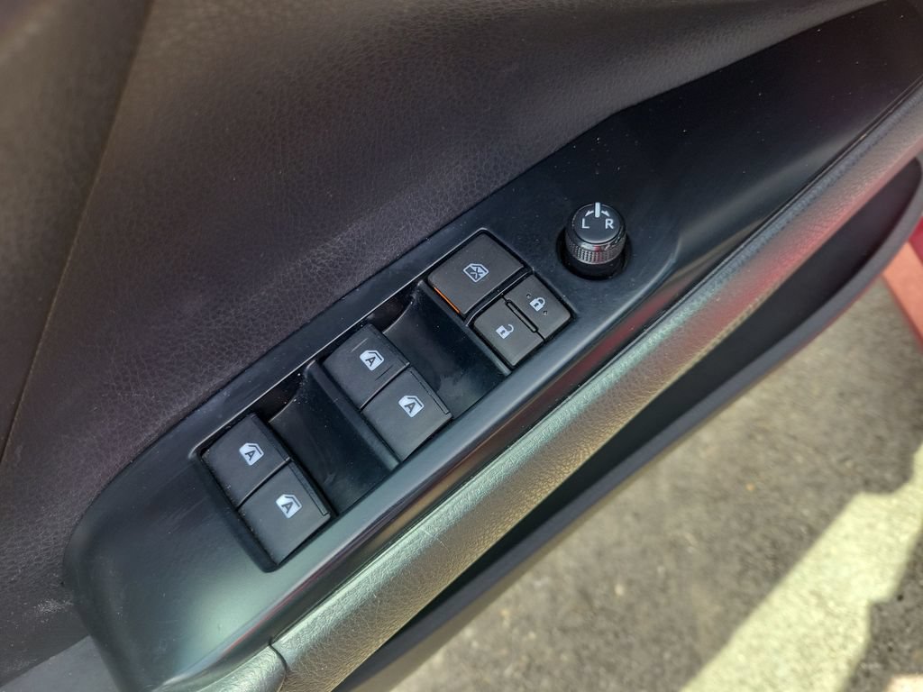 Certified 2018 Toyota Camry LE FWD image 13