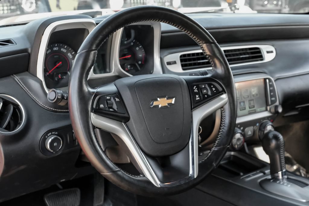 Used 2015 Chevrolet Camaro LT RWD image 20