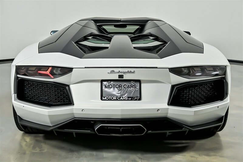 Used 2017 Lamborghini Aventador LP 700-4 AWD/4WD image 10