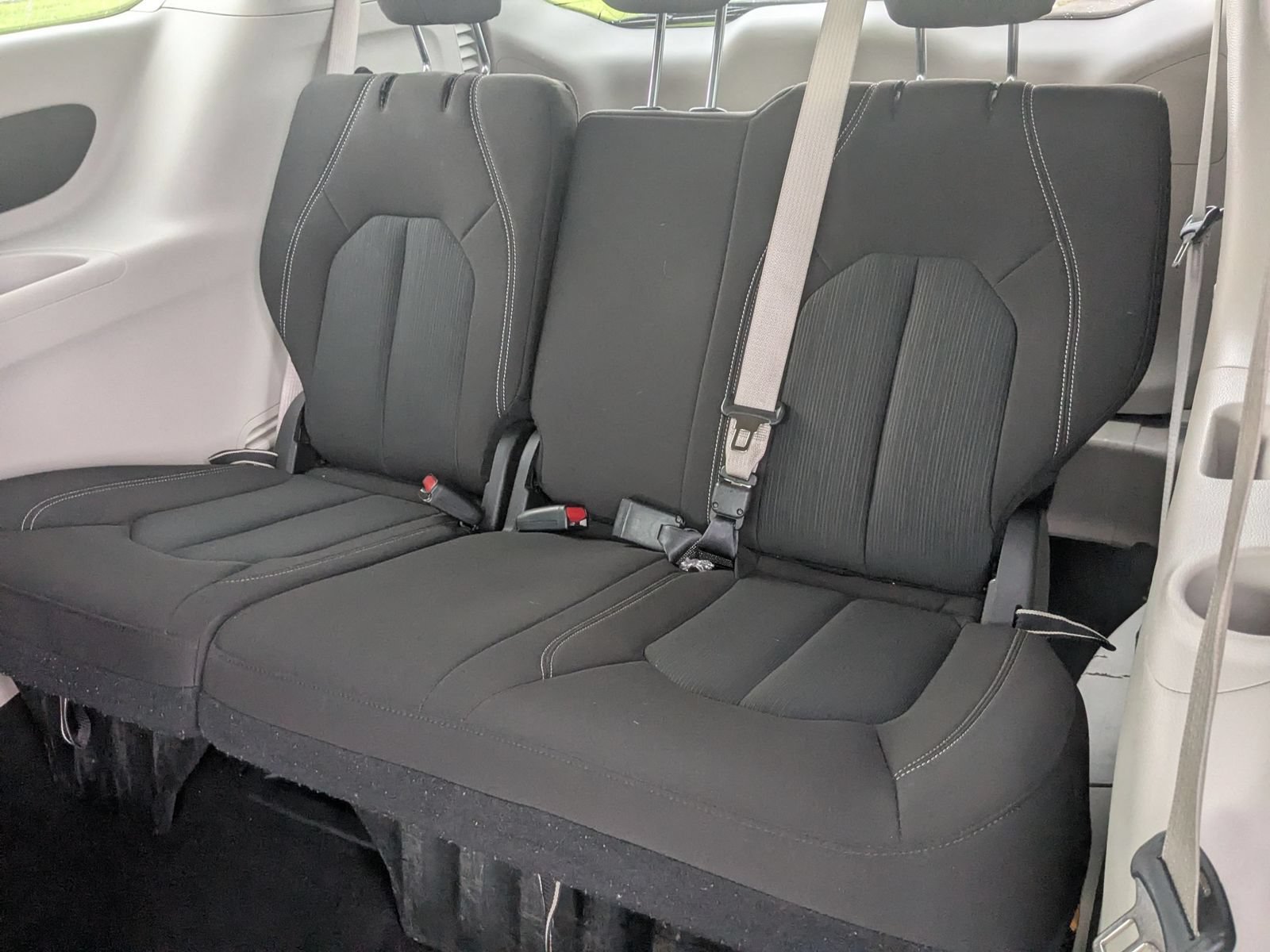 Used 2023 Chrysler Voyager LX FWD image 29