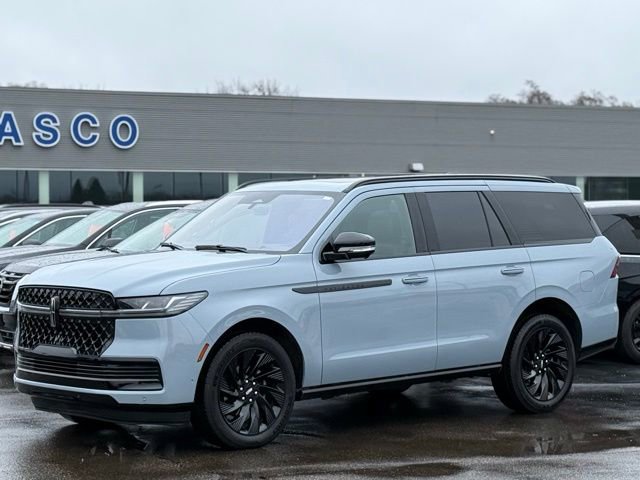 Used 2025 Lincoln Navigator Reserve w/ Jet Appearance Package image 43