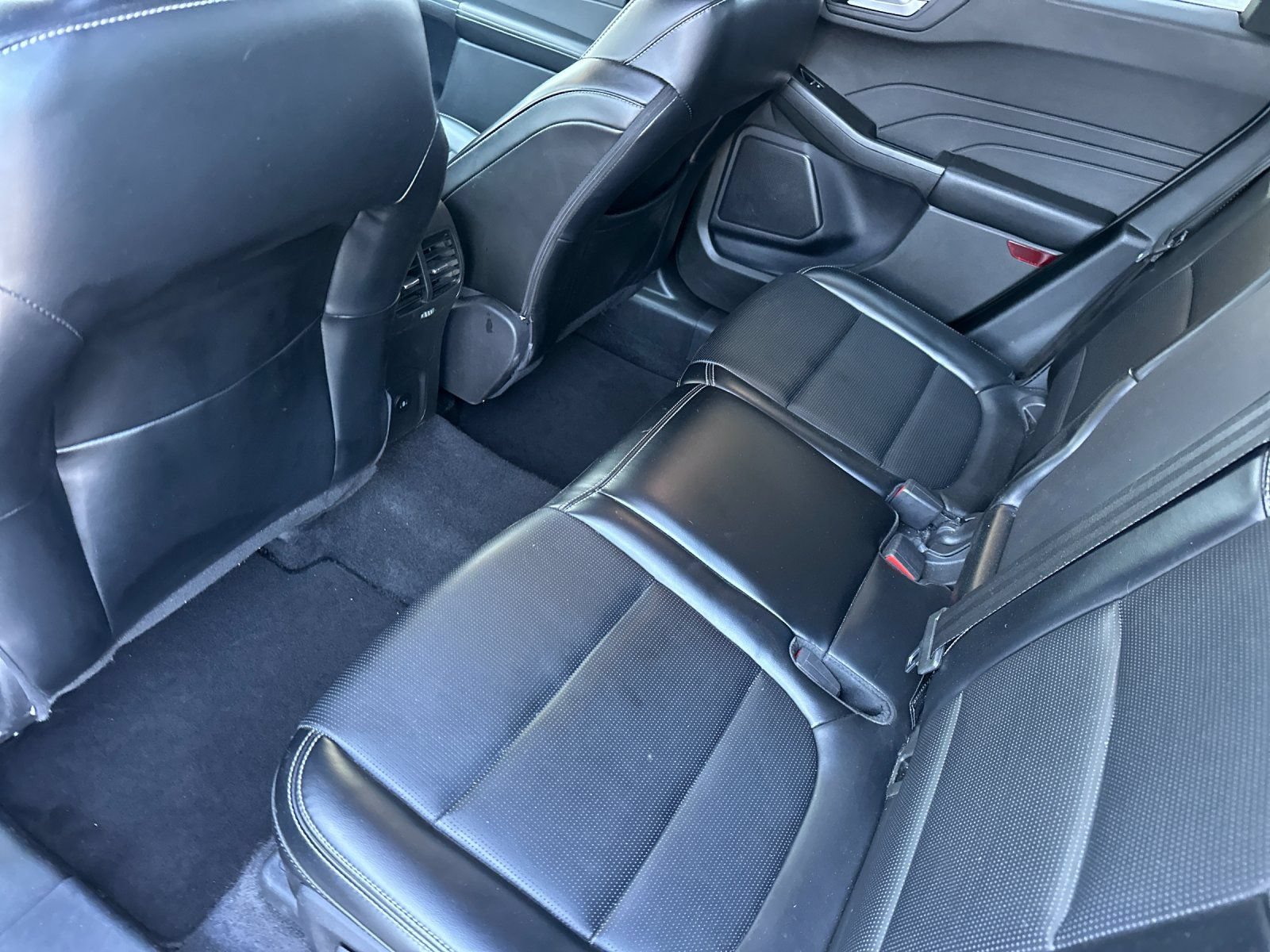 Used 2024 Ford Escape Platinum AWD/4WD image 11