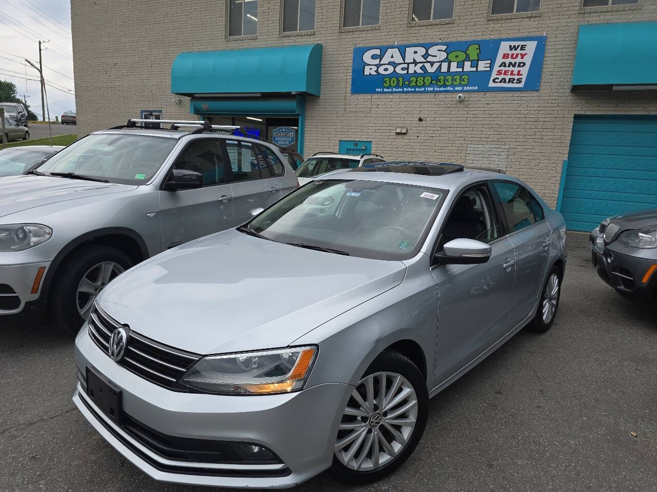 Used 2016 Volkswagen Jetta SEL FWD image 3