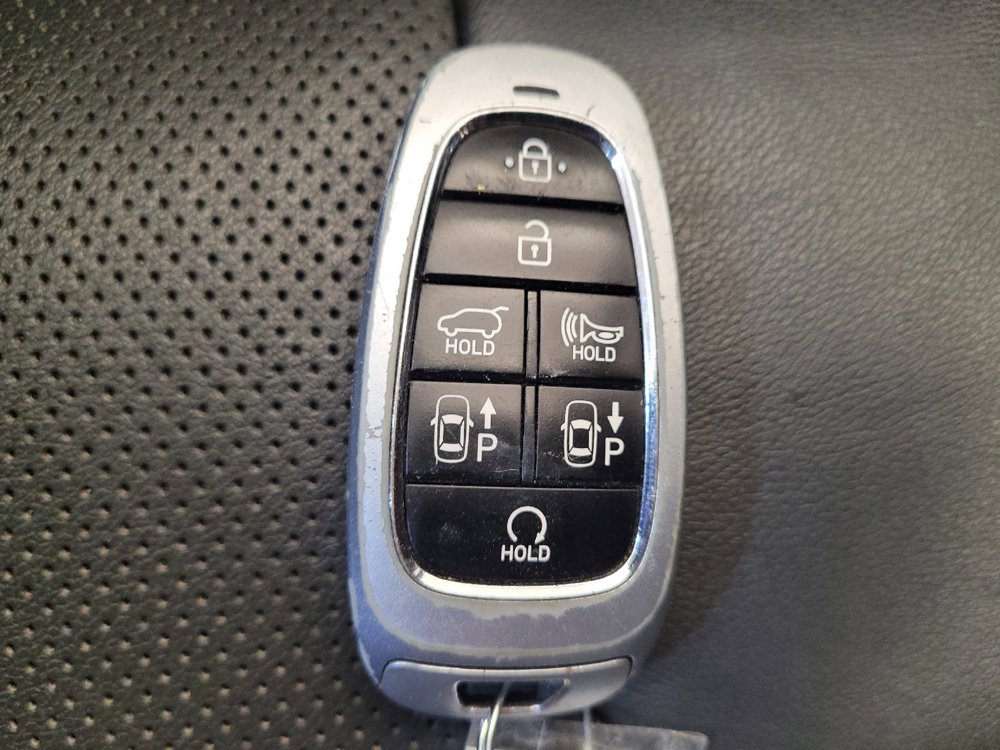 Used 2023 Hyundai Santa Fe Limited FWD image 32