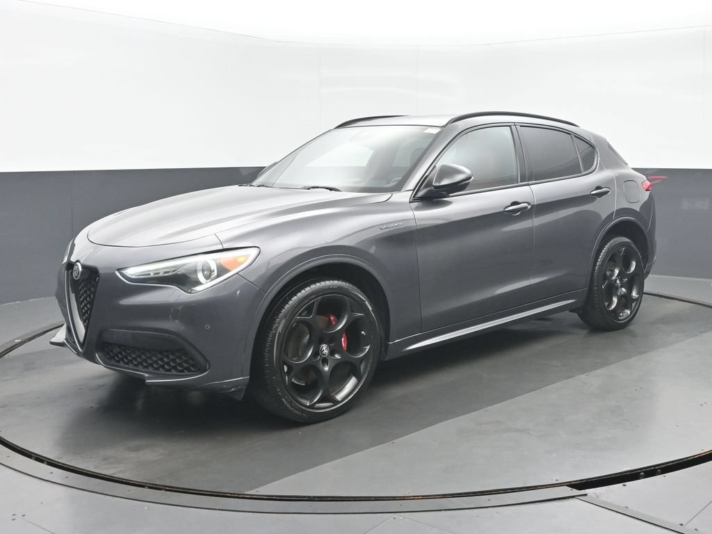 Used 2022 Alfa Romeo Stelvio Veloce AWD/4WD image 7