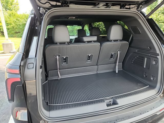 New 2027 Chevrolet Traverse LT w/ Midnight/Sport Edition AWD/4WD image 19